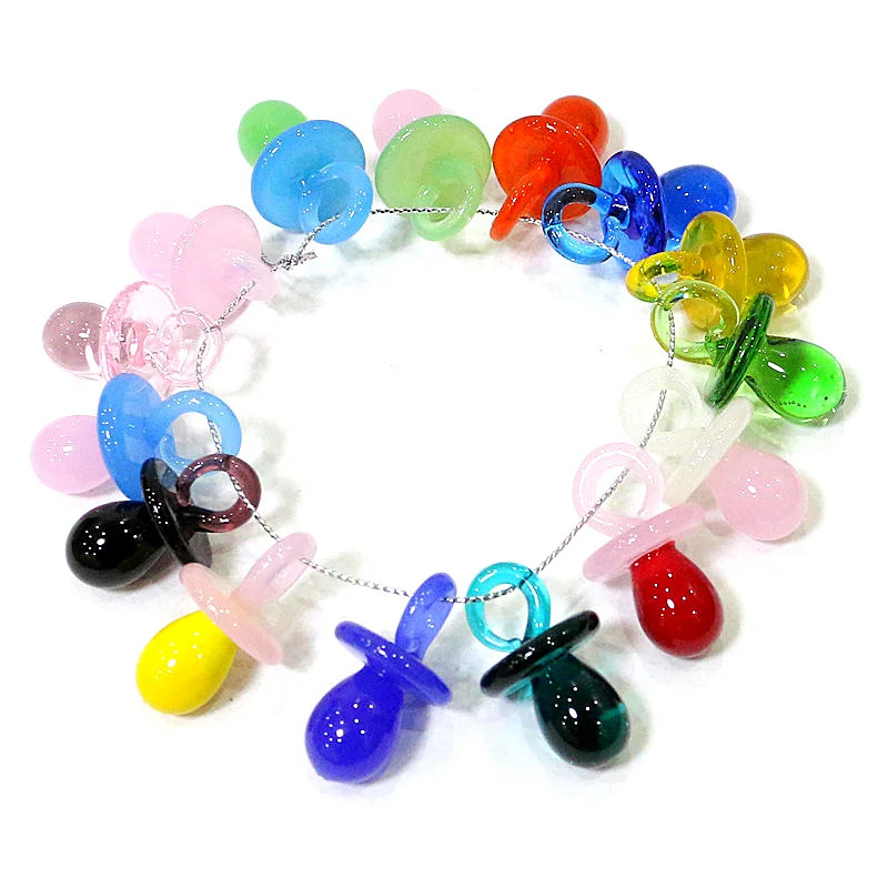 Jewelry Making 3 Year Old - ミニガラスのおしゃぶりの魅力的でかわいい乳首の形のペンダントはdiyジュエリーのネックレスのブレスレットの製作部品や赤ちゃんの誕生日パーティーの装飾補給品に使われています