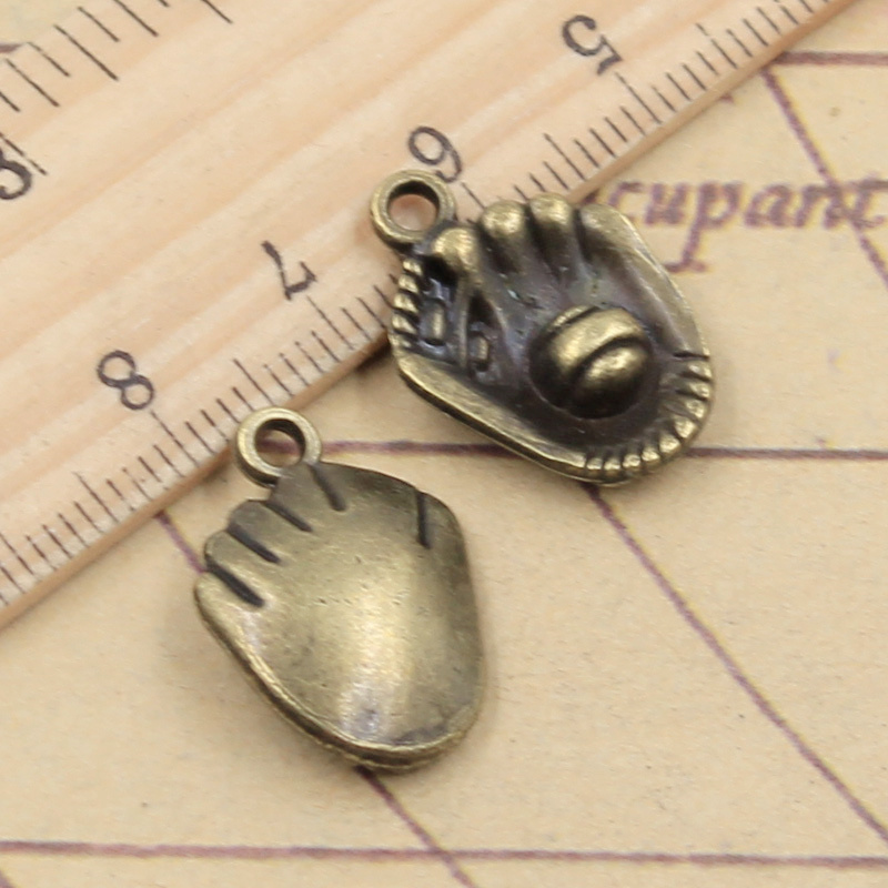 10 個 3 色チャーム野球手袋 20 × 14 ミリメート - Jewelry Making Gloves のレビューと価格