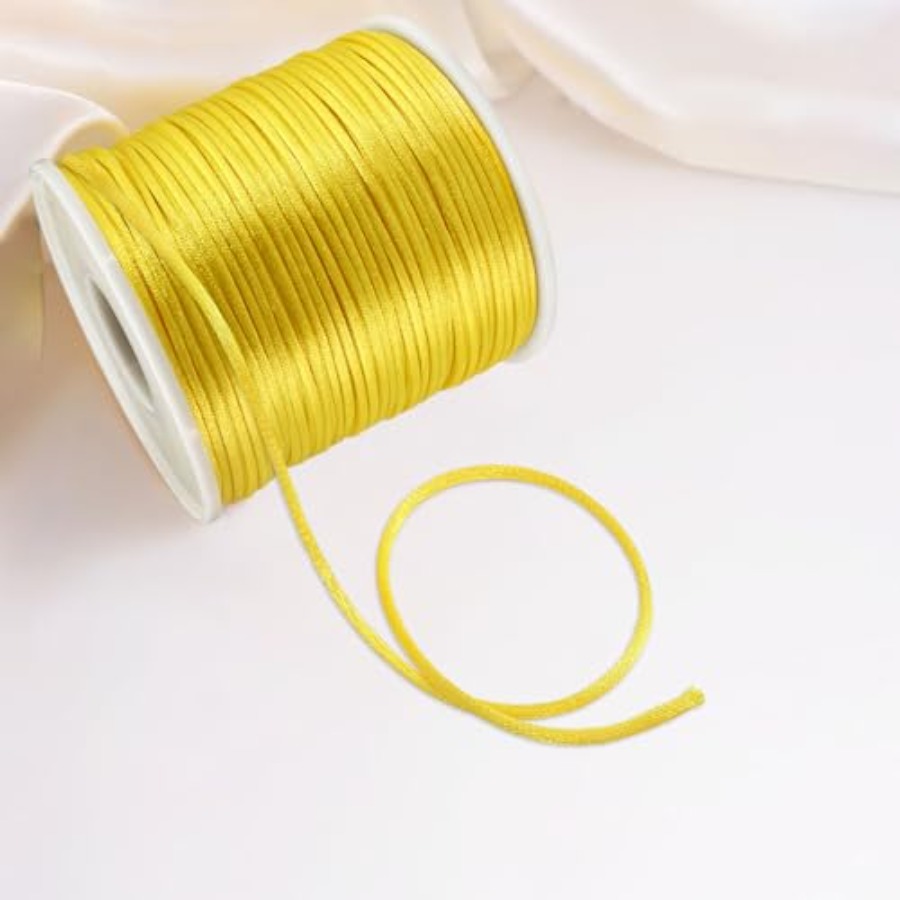 ナイロンサテンコード1mmラットテール - 110ヤード 中 - Jewelry Making Knots のレビューと価格