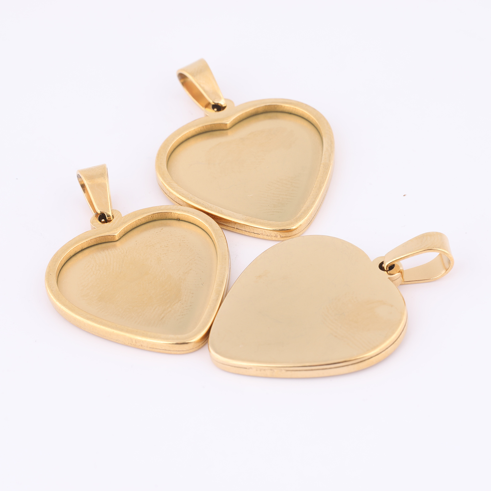 金メッキステンレス鋼ハートカボショントレイ、チャームネックレ - Jewelry Making Tray のレビューと価格