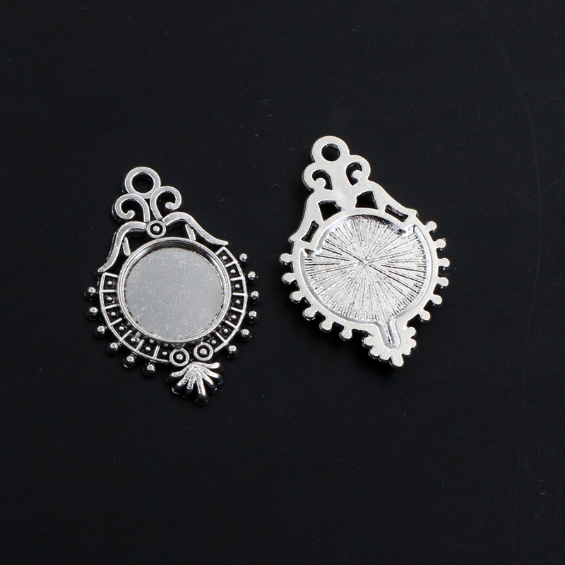 20個10mmインナーサイズビンテージ合金金属ペンダントカボ - Jewelry Making Tray のレビューと価格