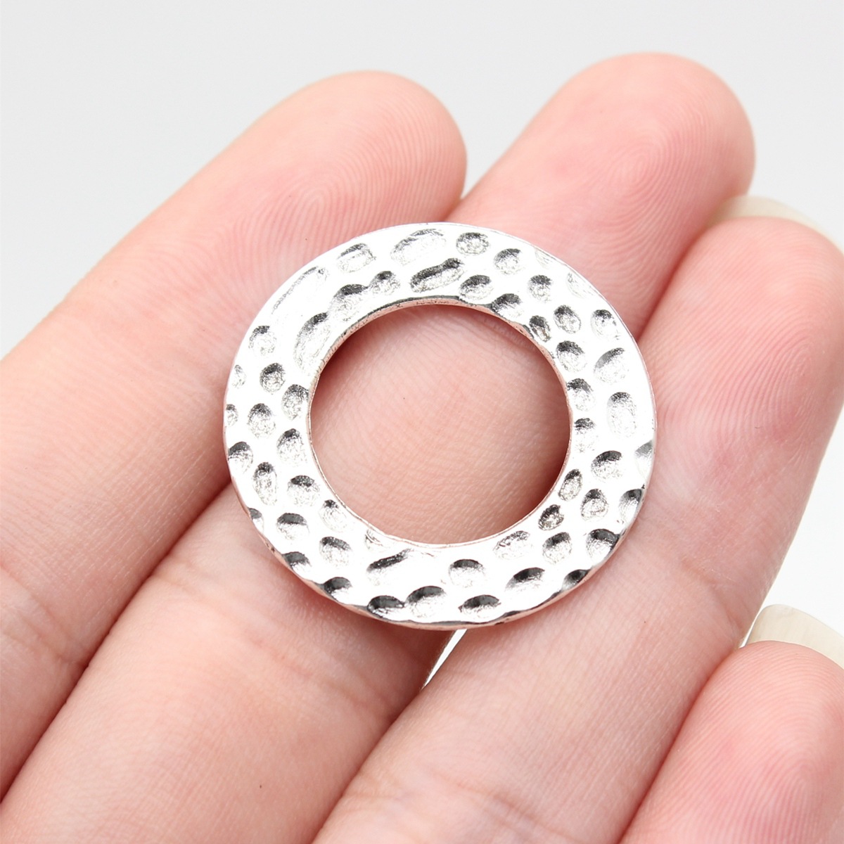 WYSIWYG 5 個 27 × 27 ミリメートル 2 色 - Jewelry Making Hammer のレビューと価格